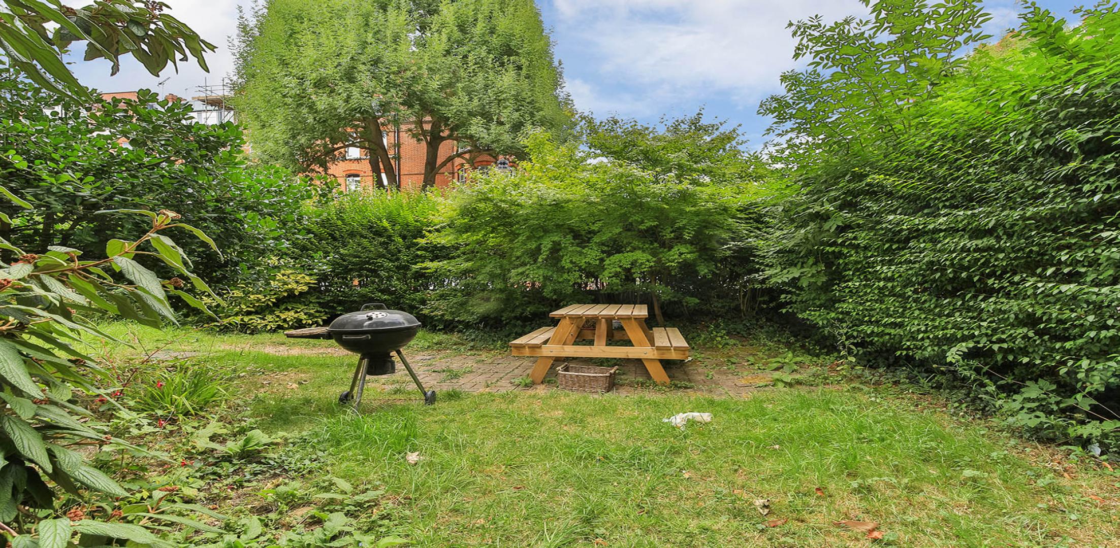 Modern Garden Apartment with Private Study Canfield Gardens, South Hampstead